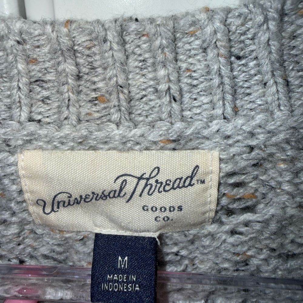 Universal Thread Light Gray Sweater - Picture 7 of 9